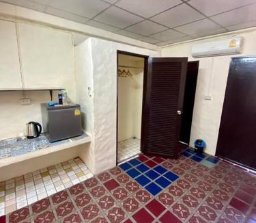 Bang Phlat Apartment | Ratanawong Place 405
