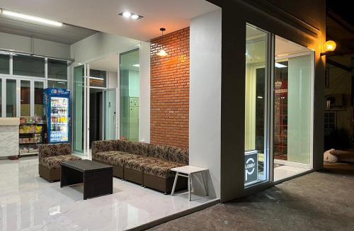 Talat Hotel | Papangkorn House