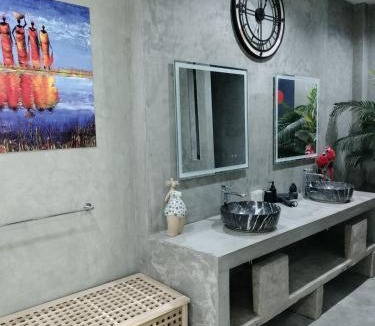 Bueang Sam Phan Resort | Sunset resorts and bar