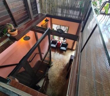 Wat Bowon Niwet Hostel | Non House Bangkok