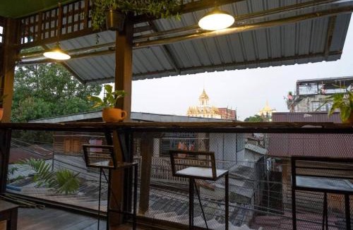 Wat Bowon Niwet Hostel | Non House Bangkok