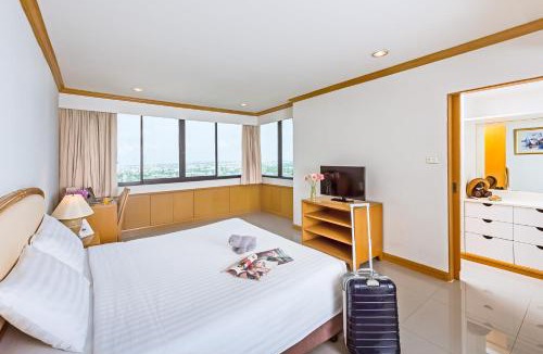 Nonthaburi Hotel | Riverine Place Hotel and Residence