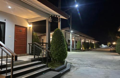 Nakhon Si Thammarat Hotel | Radina Residence