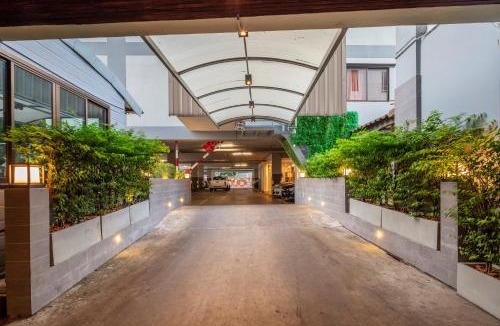 Bang Khae Nuea Hotel | Penyos Residences