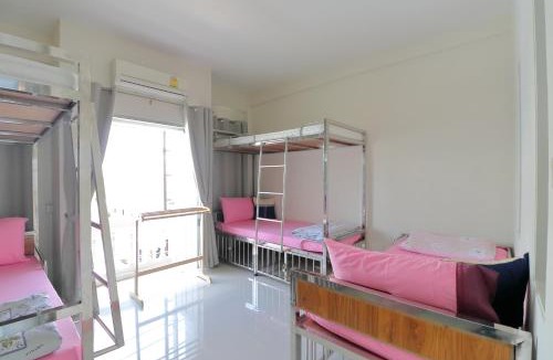 Racha Thewa Hotel | Saen Sabai Hostel