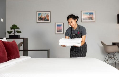 Nong Bon Hotel | De Botan Srinakarin Hotel & Residence