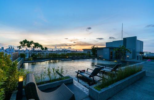 Nong Bon Hotel | De Botan Srinakarin Hotel & Residence