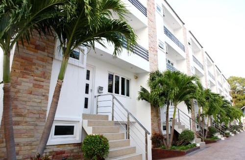 North Pattaya Villa | Hidden Palm Pool Villas