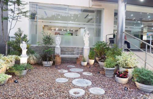 Lang Suan Hotel | Auychai Grand Hotel