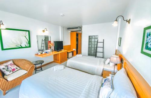 Khao Takiab Hotel | Nern Chalet Beachfront Hotel