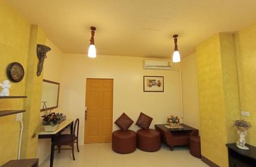 Phetchaburi Bed & Breakfast | Kireeya Villa