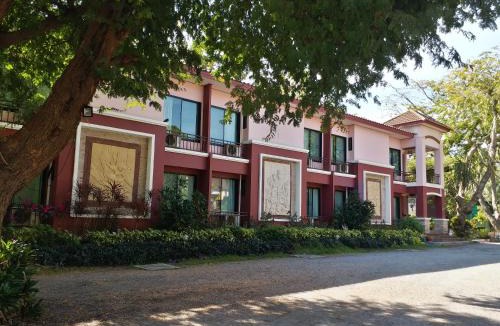Nong Nam Daeng Hotel | Sand Paisan Resort