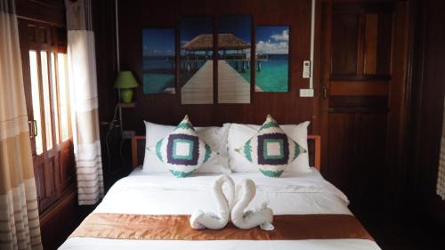 Non Sang House | Chomduen Phu Kao Resort