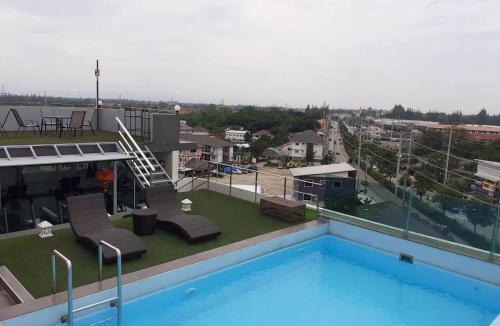 San Sai Hotel | The Greenery central suite & hotel