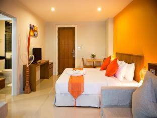 Noen Phra Hotel | Crystal Jade Hotel