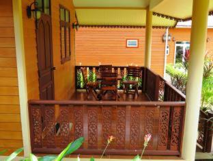 Phran Resort | Pongsin Resort