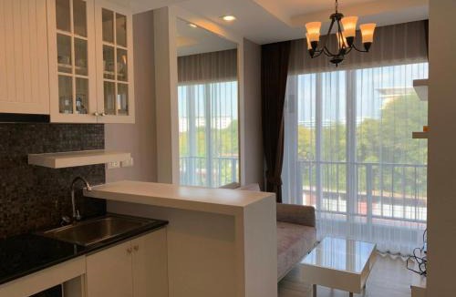 Saen Suk Apartment | Cozy near beach 200m with toproof pool at Patio Bangsaen