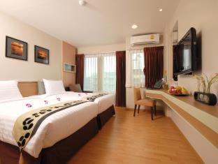 Bang Yi Ruea Hotel | Bangkok Loft Inn