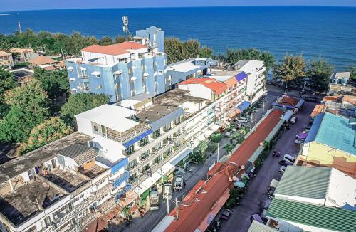 Cha-am House | THE BEACH CHA AM Guest House