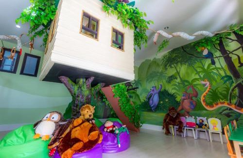 Ko Phi Phi Resort | Phi Phi Holiday Resort, Leam Tong Beach