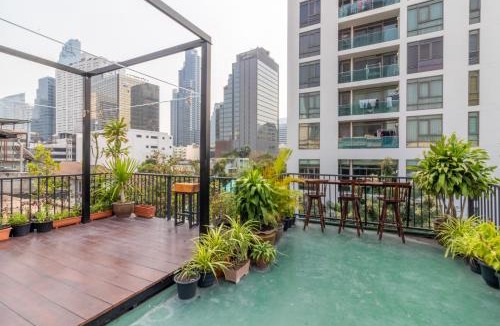 Silom Hotel | Every Surawong