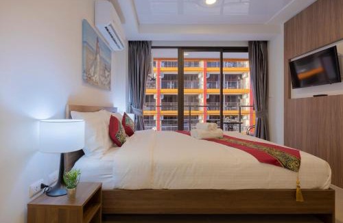 Nai Harn Apartment | 1BR in NaiHarn Pearl Condo - Pets Friendly!