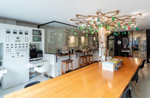 Talat Yot House | The Secret Service