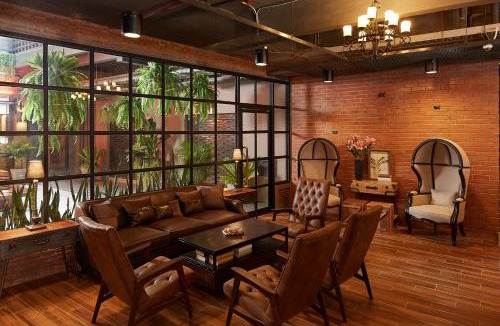 Pom Prap Hotel | W22 by Burasari