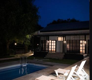 Noen Phra House | Ban Rub Lom Pool Villa 3 difference villas