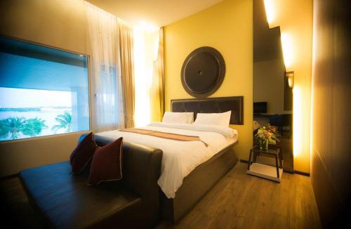 Nai Mueang Hotel | The Beverly Hills Hotel