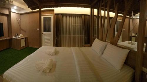 Rangsit Hotel | Nava Grand