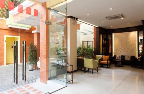 Wat Sam Phraya Hotel | Tara Place Hotel Bangkok