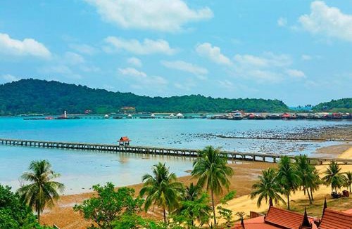 Khong Koi Beach House | Secret Garden Family House