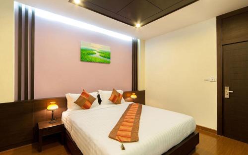 Wat Sam Phraya Hotel | Tara Place Hotel Bangkok