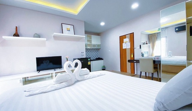 Daddy Dream Hotel and Residence