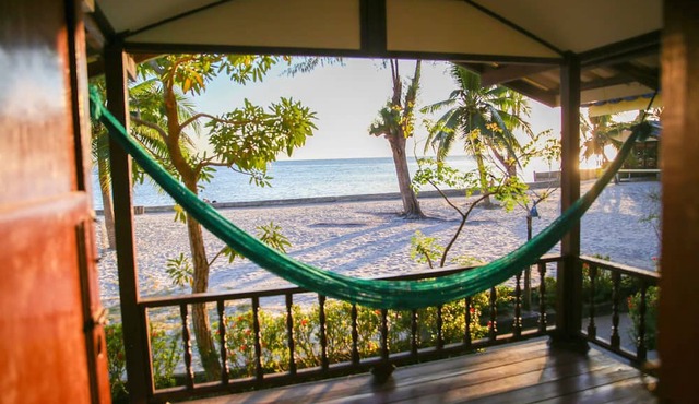 Crystal white sand resort in Ko Pha-ngan