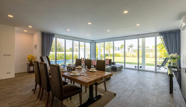 Modern 3 bedroom Pool Villa PG19 in Cha-am