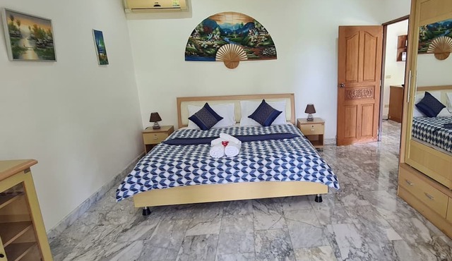 Beautiful Bungalow With Shared Outdoor Pool and 2 km From the Sandy Beach