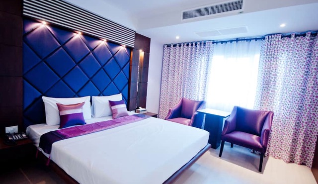 Siam Paradise Entertainment Complex in Bangkok