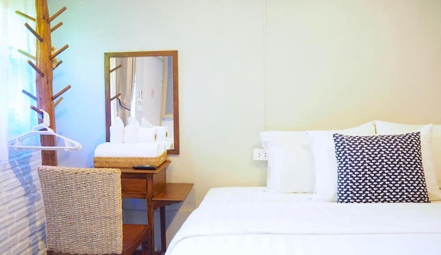 Stay With Me Guesthouse