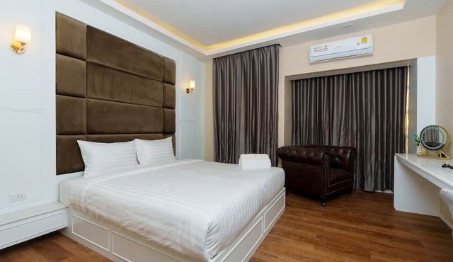 Calinton Hotel