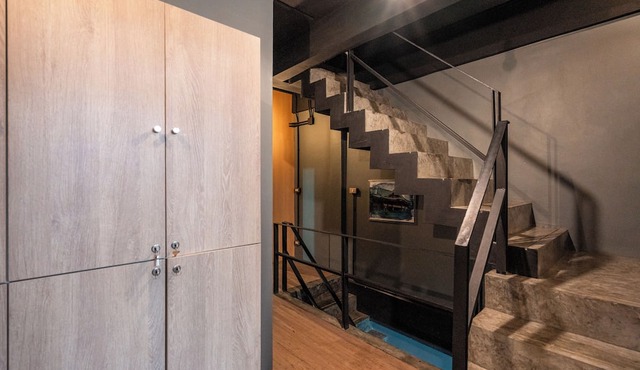 Black Panther Hostel in Phuket