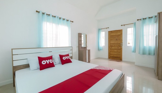 OYO 75339 Full Frame Resort