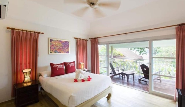 Bayview Resort Phi Phi Island - Beach Front Resort in Ko Phi Phi