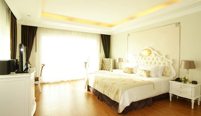 LK Miracle Suite in Pattaya