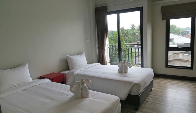 Good Morning Hotel at TakuaPa in Takua Pa