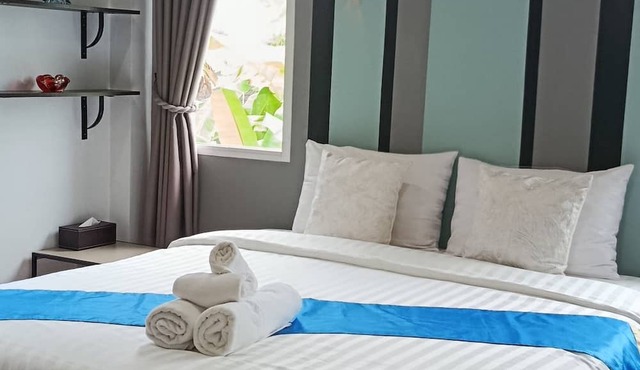 Villa Rajapruek Entire 3 villas 7 bedrooms near airport