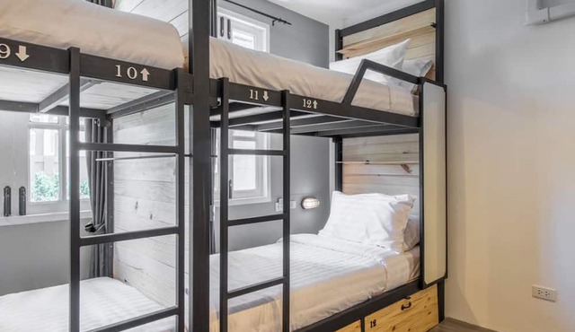 X9Hostel