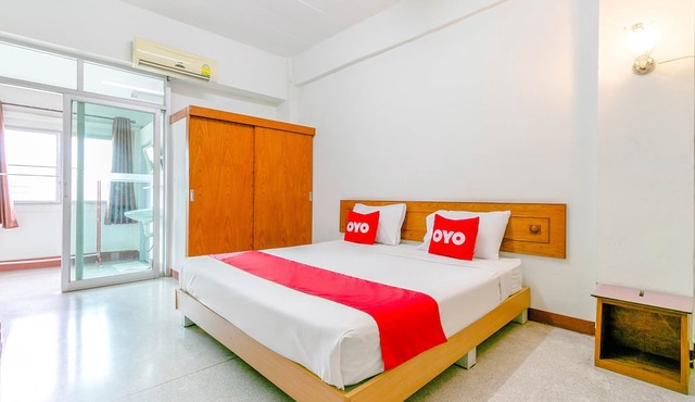 OYO 1161 Sathorn Mansion in Nakhon Ratchasima