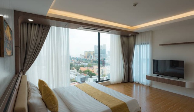 Champs Elysees Hotel & Suites in Phnom Penh